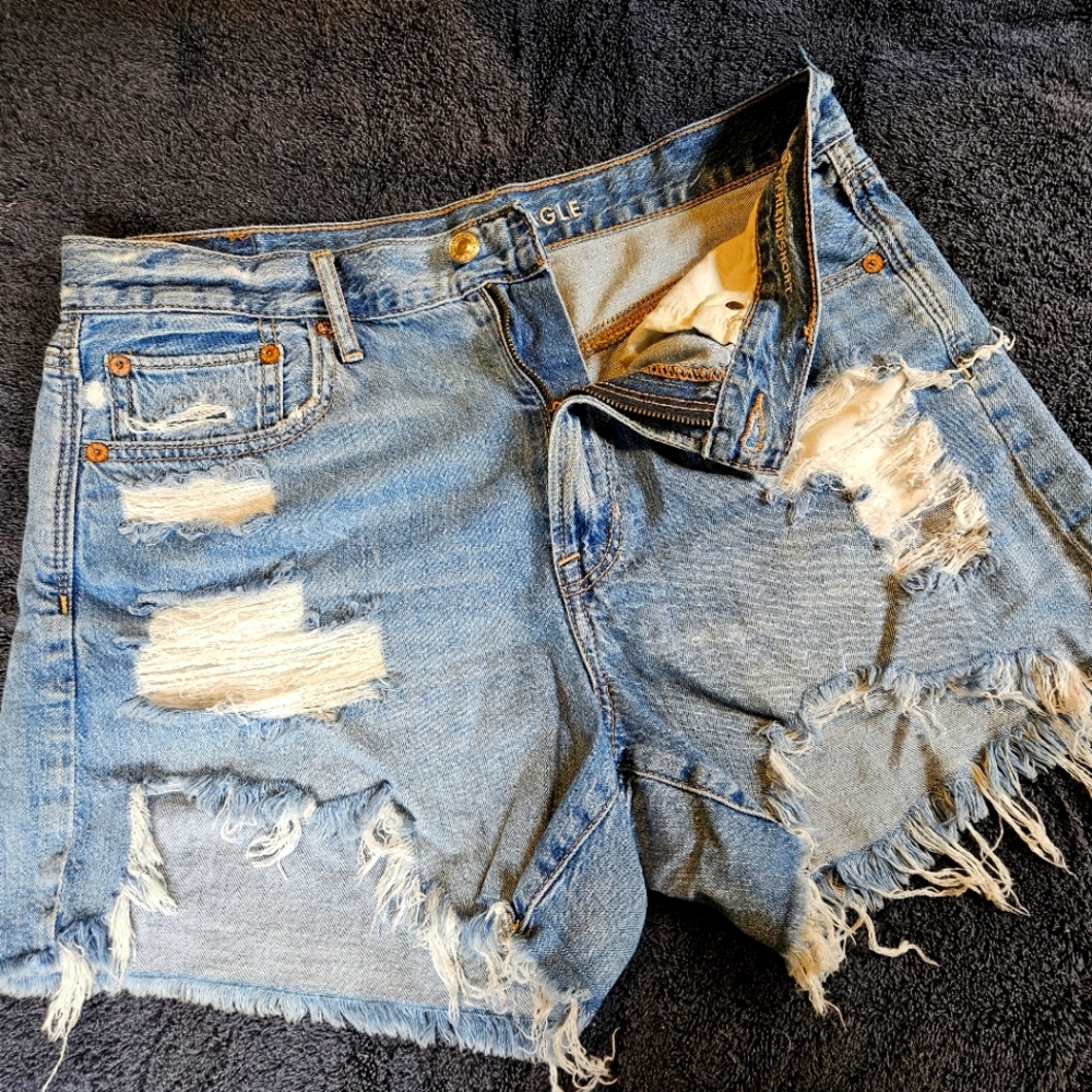 AE Jean short